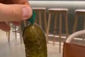 Огурца из банки не желаете?