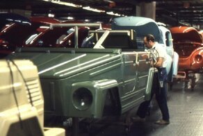 Экскурсия по заводу Volkswagen в Вольфсбурге в 1970 году