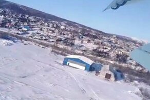 В Сети появилось видео жесткой посадки Ан-2 в Магадане