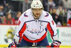 Александр Овечкин забил 700 гол в играх регулярных чемпионатов НХЛ