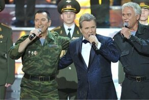 "Офицеры" "орденоносной" эстрады