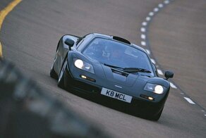 Двигатель BMW, используемый в McLaren F1, изначально готовился для супер проекта BMW M8