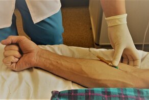 Что будет если воздух из иголки попадет в вену