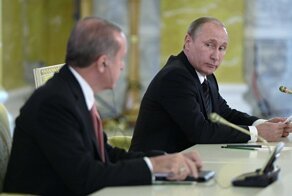 СМИ сообщили о сбитом сирийском самолете в небе над Идлибом