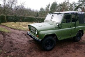 Военный УАЗ 1986 года почти без пробега выставили на продажу в Германии