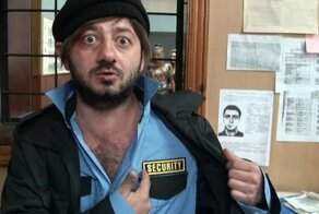 Может ли охранник магазина проводить досмотр сумок и личных вещей