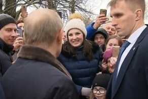 Путин высказался по поводу предложения девушки взять её замуж: видео