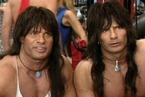 В США умер один из братьев-близнецов, сыгравших главные роли в комедии 90-х «Няньки»