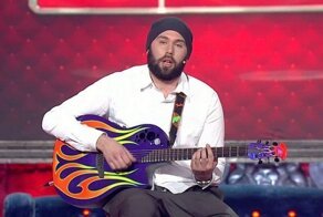 «Поздравь меня, мразь». Семен Слепаков написал ироничную песню к 8 марта