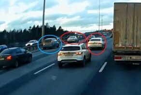 Срежиссированная авария попала на видео в Санкт-Петербурге