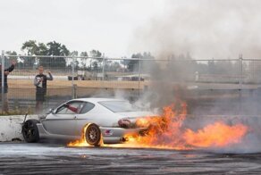 Парень из Новой Зеландии превратил Ferrari в гоночный корч с роторно-поршневым двигателем
