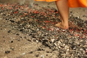 Вот почему не стоит бежать по углям