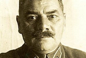 При царе – вахмистр, у белых – подъесаул