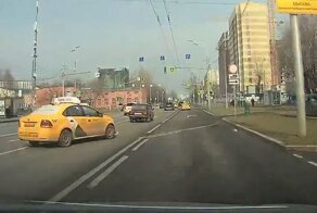 Предпраздничное ДТП с таксистом в Москве