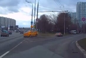 Быстрый водитель и таксист, который решил повернуть в последний момент