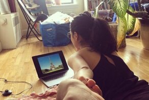 Комик показал как тревел-блогеры проводят время на карантине