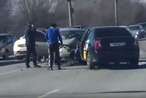 Авария дня. ДТП с тремя автомобилями в Тольятти