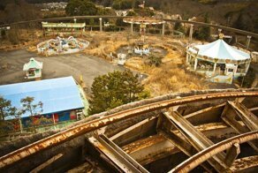 Неуспех Востока и Запада: почему в США и Японии закрыли развлекательные парки Диснейленд?