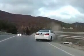 Авария дня. В Геленджике водитель умер прямо за рулем