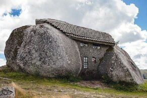 Самые необычные каменные дома в мире