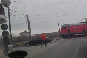 И пусть весь мир подождет: машинист остановил поезд, чтобы купить себе чашку кофе