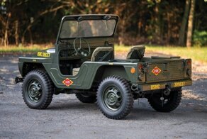Могучий клещ и тот самый Willys — акуцион военных автомобилей в Великобритании
