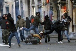 Беспорядки в Риме нанесли ущерб в 20 млн евро (36 фото)