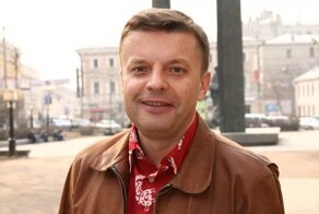 Парфенов решил не соблюдать карантинный режим: вернувшись из-за границы, он отправился на прогулку