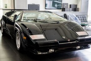 Практически новый Lamborghini Countach выставлен на продажу в Канаде