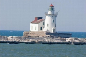 Маяк в США полностью обледенел (6 фото + видео)