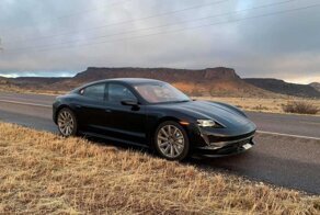 Владелец электрического Porsche совершил грандиозную поездку длиной 11 000 миль