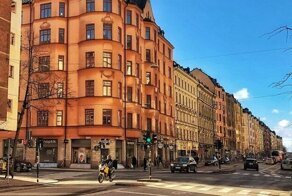 Шведы издеваются над своими гражданами