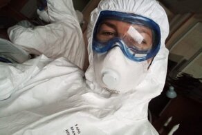 «Пациент с тобой разговаривает, а легких у него уже нет». Врач из Филатовской о короновирусе