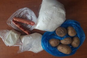 Вместо сухпайков им дали две сосиски и пять картофелин