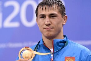 Нурмагомедов предложил борцу Власову заработать в UFC