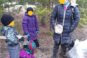Многодетная уральская семья спряталась от коронавируса в лесу