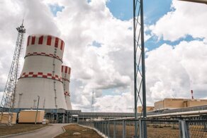 Сотрудников российских АЭС перевели на "казарменное положение"
