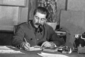 7 откровенных сцен из советских фильмов, которые показывали на большом экране