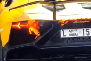 Владелец Lamborghini решил попонтоваться, но что-то пошло не так