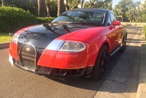 Не очень удачная копия Bugatti Veyron созданная из Audi TT