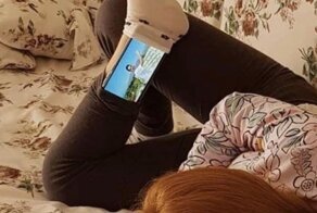 Да, удобно: 15 людей, которых застали врасплох в странных позах