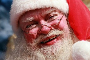 Разные Санта Клаусы (22 фото)