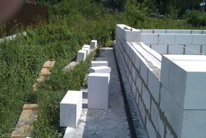 Основные плюсы и минусы газобетонных блоков