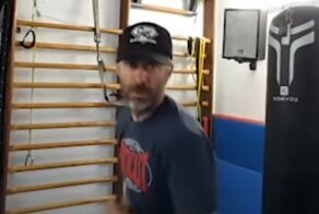 Когда студенты и учителя школы каскадеров соскучились друг по другу