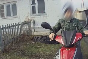 Прокатился на 30 тысяч: в Красноярском крае полицейские поймали третьеклассника на мопеде