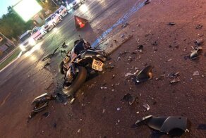 Авария дня. Мотоциклист погиб сам и покалечил свою пассажирку