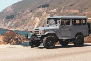 Идеальный рестомод! 36-летний Land Cruiser выглядит круче нового