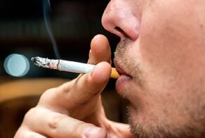 300 000 британцев бросили курить от страха перед коронавирусом