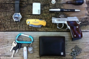 Что люди носят с собой (60 фото)