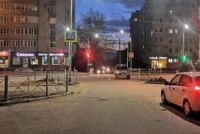 В Великом Новгороде автомобиль столкнулся с мотоциклом